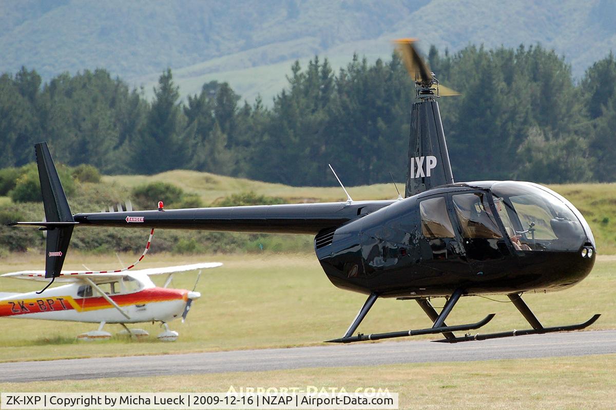 ZK-IXP, Robinson R44 C/N 1811, At Taupo