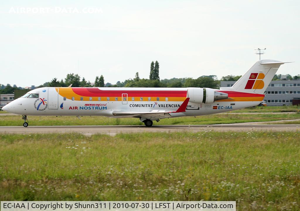 EC-IAA, Canadair CRJ-200ER (CL-600-2B19) C/N 7563, Landing rwy 23
