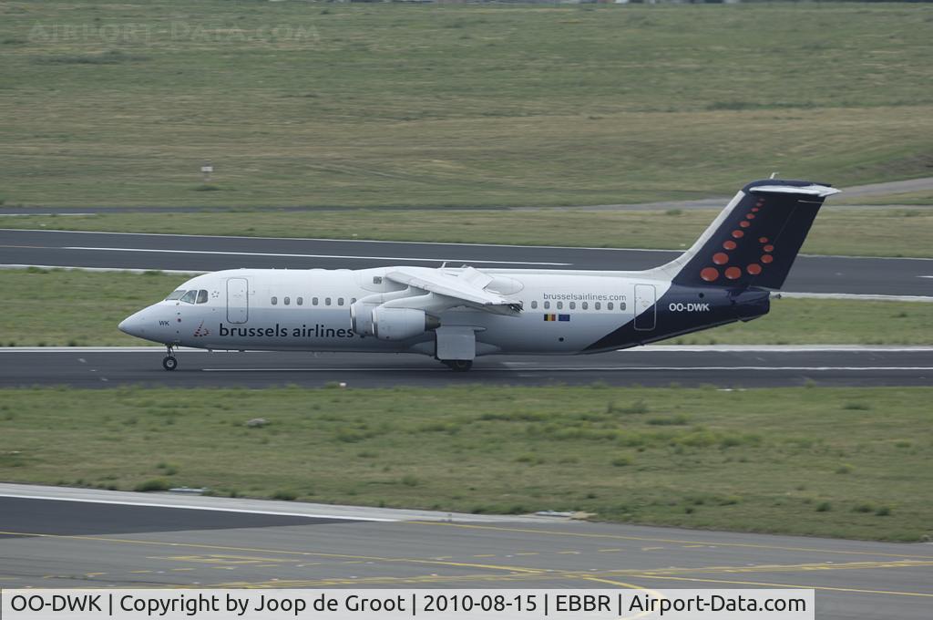 OO-DWK, 1999 British Aerospace Avro 146-RJ100 C/N E3360, return to its home base.