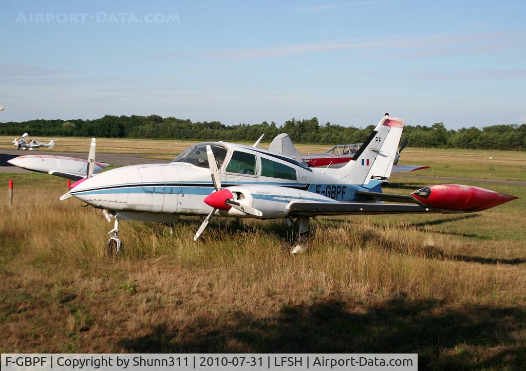 F-GBPF, Cessna 310R C/N 310R1665, Parked in the grass...