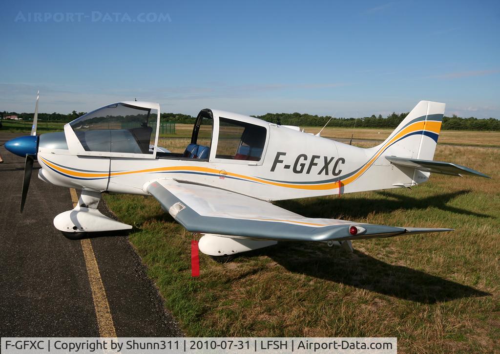 F-GFXC, Robin DR-400-120 C/N 1752, Parked in front of the Airclub...