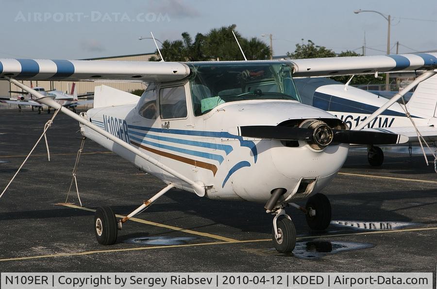 N109ER, 1985 Cessna 172P C/N 172-76480, Deland