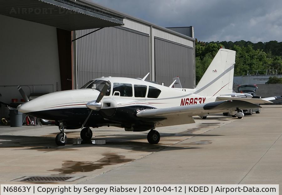N6863Y, 1969 Piper PA-23-250 C/N 27-4208, Deland