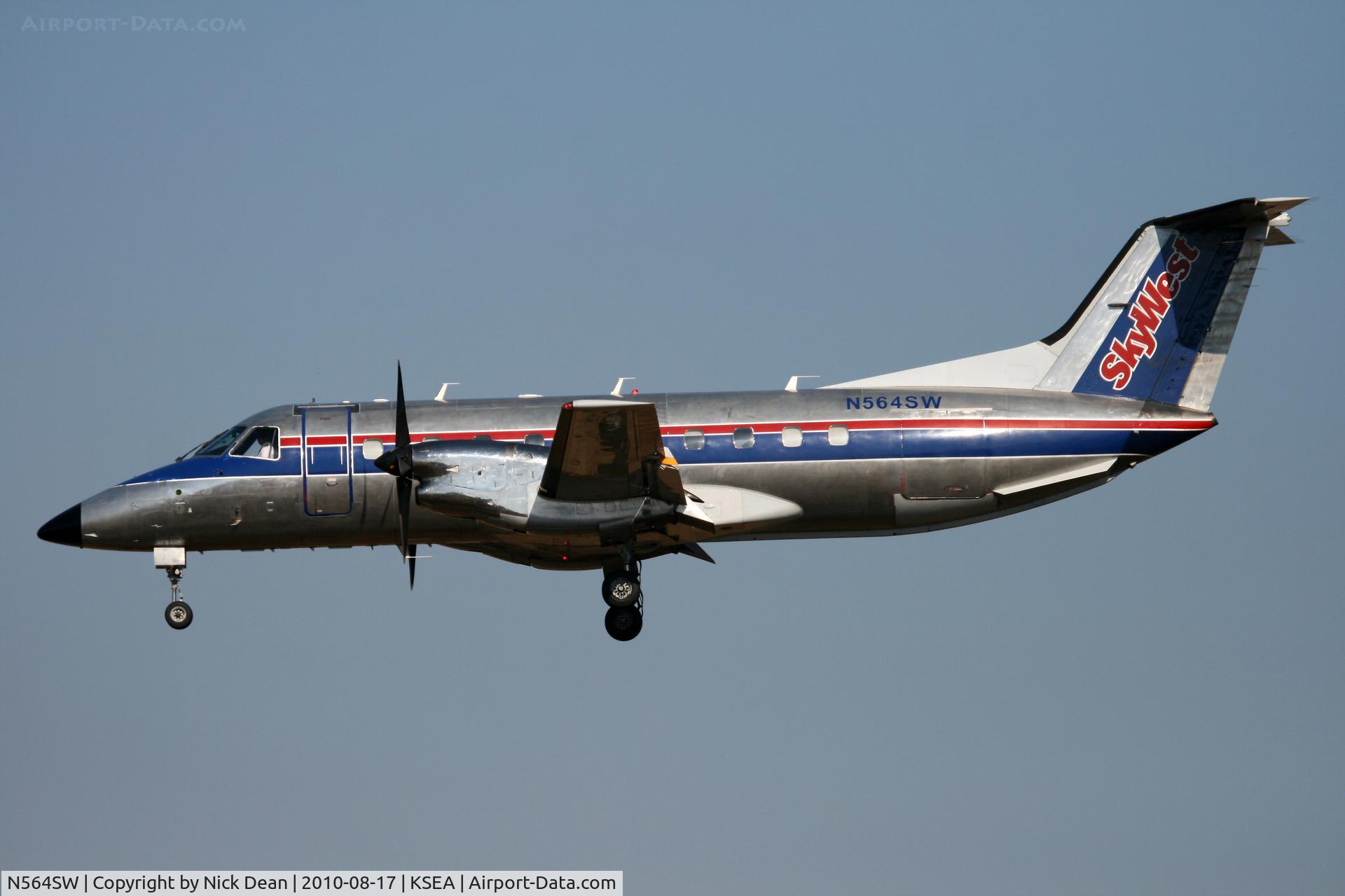 N564SW, 1998 Embraer EMB-120 Brasilia C/N 120339, KSEA