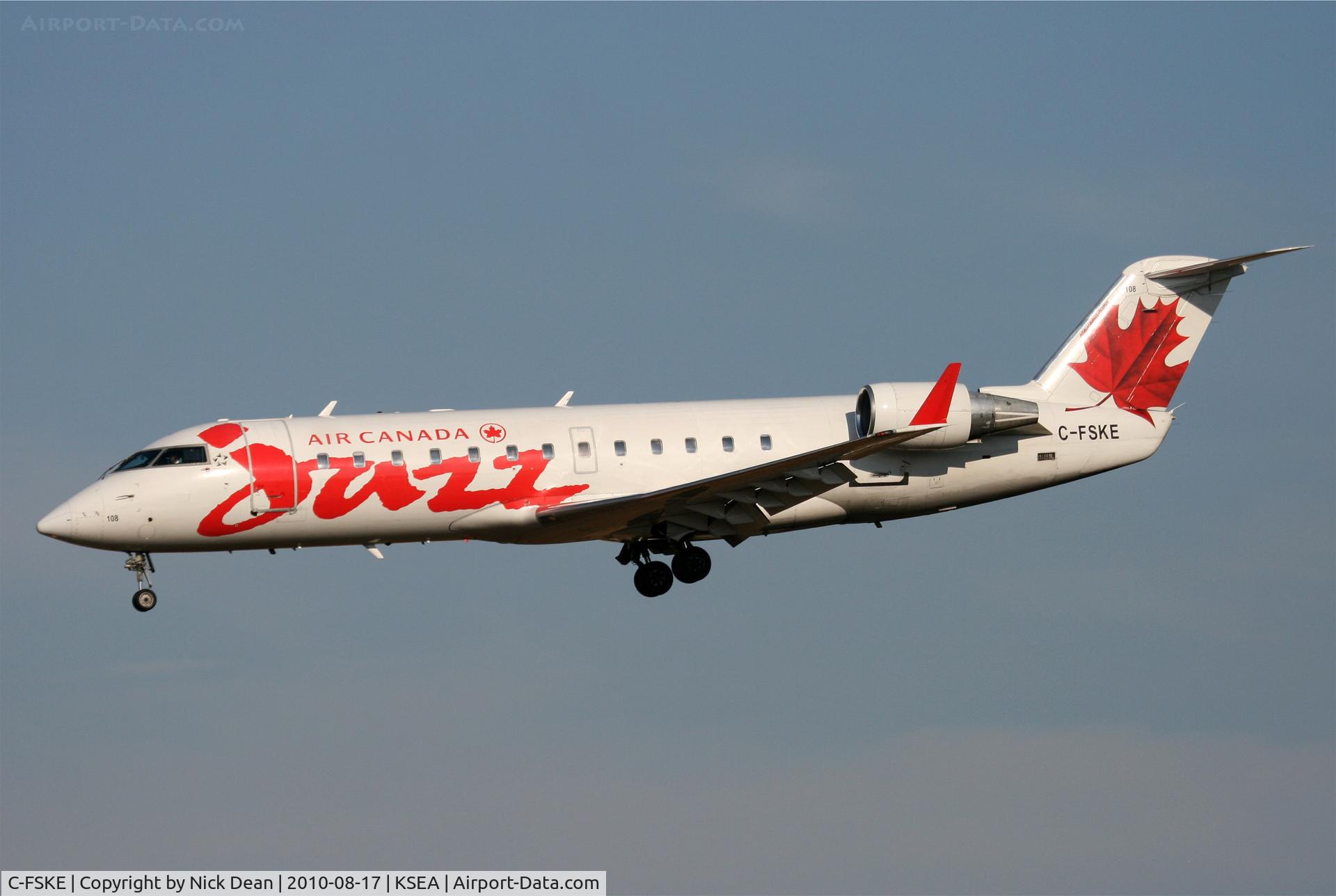 C-FSKE, 1995 Canadair CRJ-100ER (CL-600-2B19) C/N 7065, KSEA