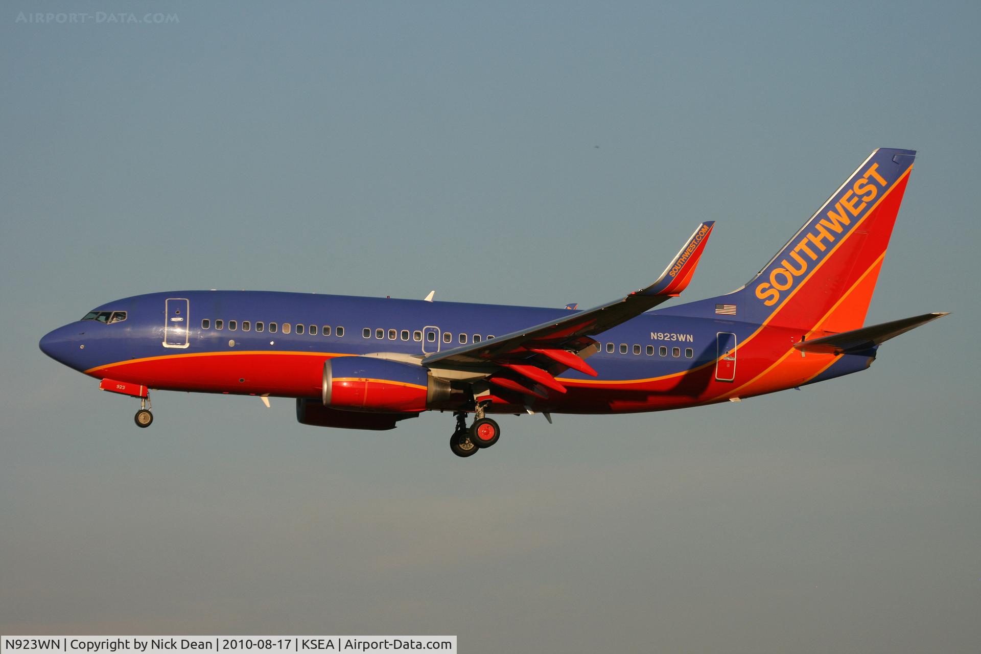N923WN, 2008 Boeing 737-7H4 C/N 36627, KSEA