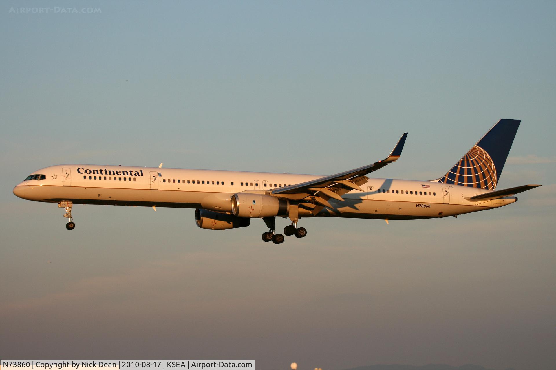 N73860, 2001 Boeing 757-33N C/N 32584, KSEA