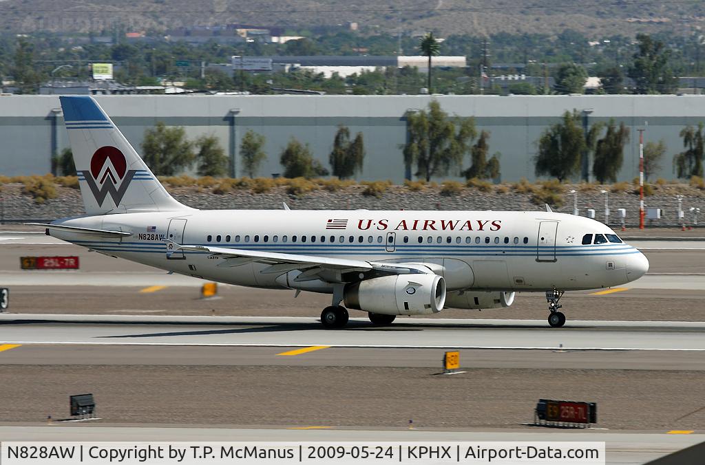 N828AW, 2001 Airbus A319-132 C/N 1552, US Airways A-319 displaying former America West livery at PHX