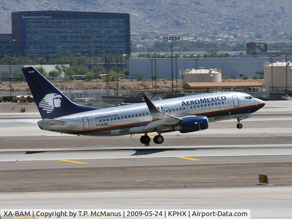 XA-BAM, 2003 Boeing 737-752 C/N 33784, AeroMexico B-737 rotating at PHX