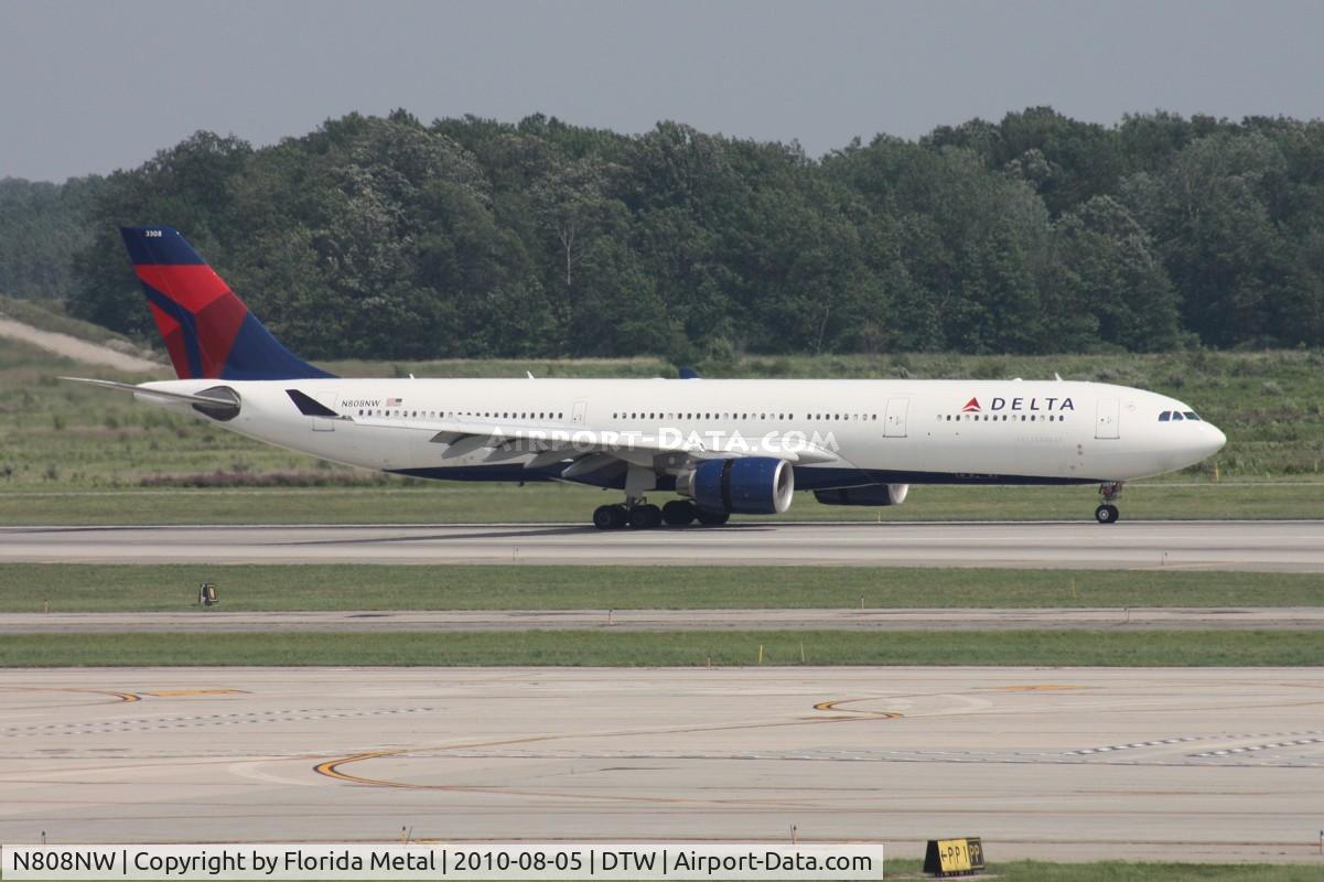 N808NW, 2004 Airbus A330-323 C/N 0591, Delta A330-300