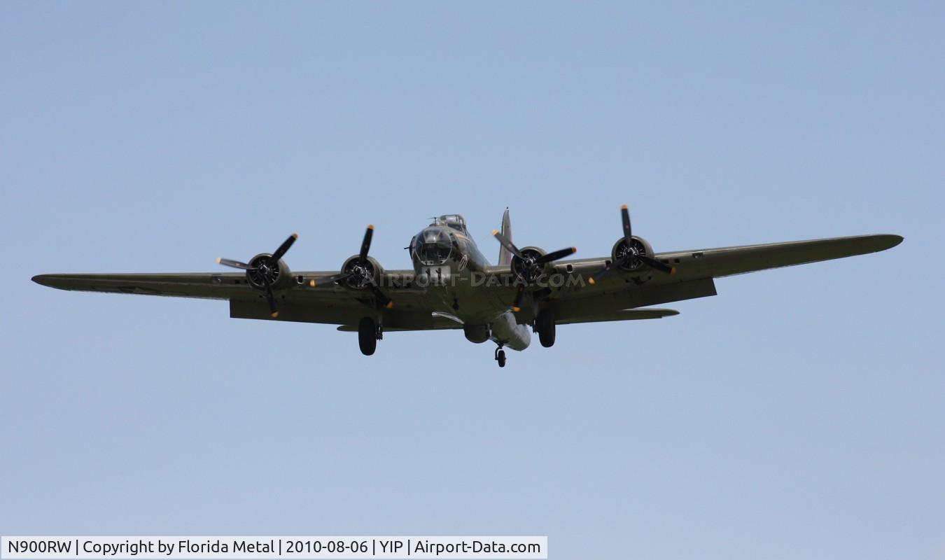 N900RW, 1944 Boeing B-17G Flying Fortress C/N 8627, Thunderbird
