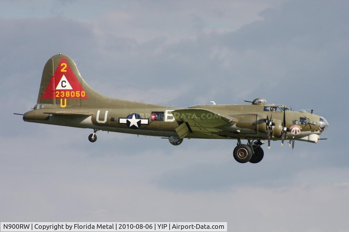 N900RW, 1944 Boeing B-17G Flying Fortress C/N 8627, Thunderbird