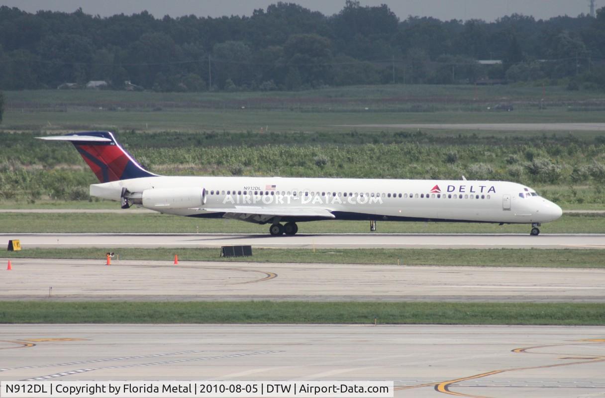 N912DL, 1987 McDonnell Douglas MD-88 C/N 49543, Delta MD-88