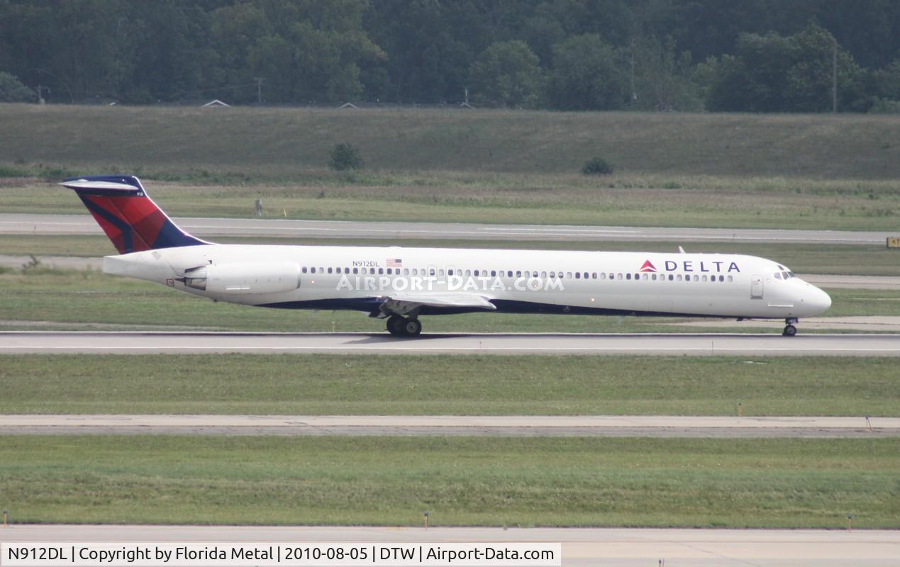 N912DL, 1987 McDonnell Douglas MD-88 C/N 49543, Delta MD-88
