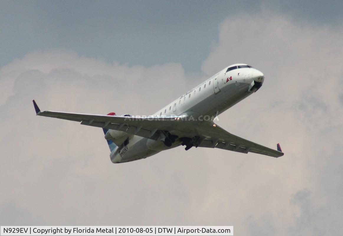 N929EV, 2004 Bombardier CRJ-200ER (CL-600-2B19) C/N 8007, ASA CRJ-200