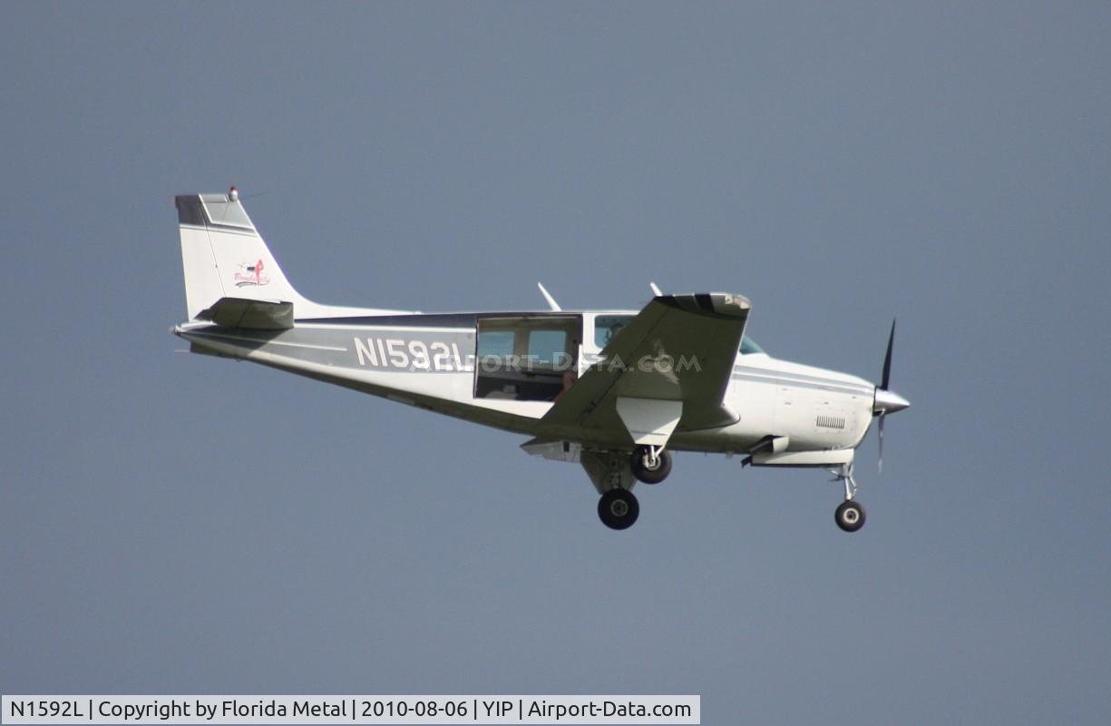 N1592L, 1976 Beech A36 Bonanza 36 C/N E-832, Beech A36