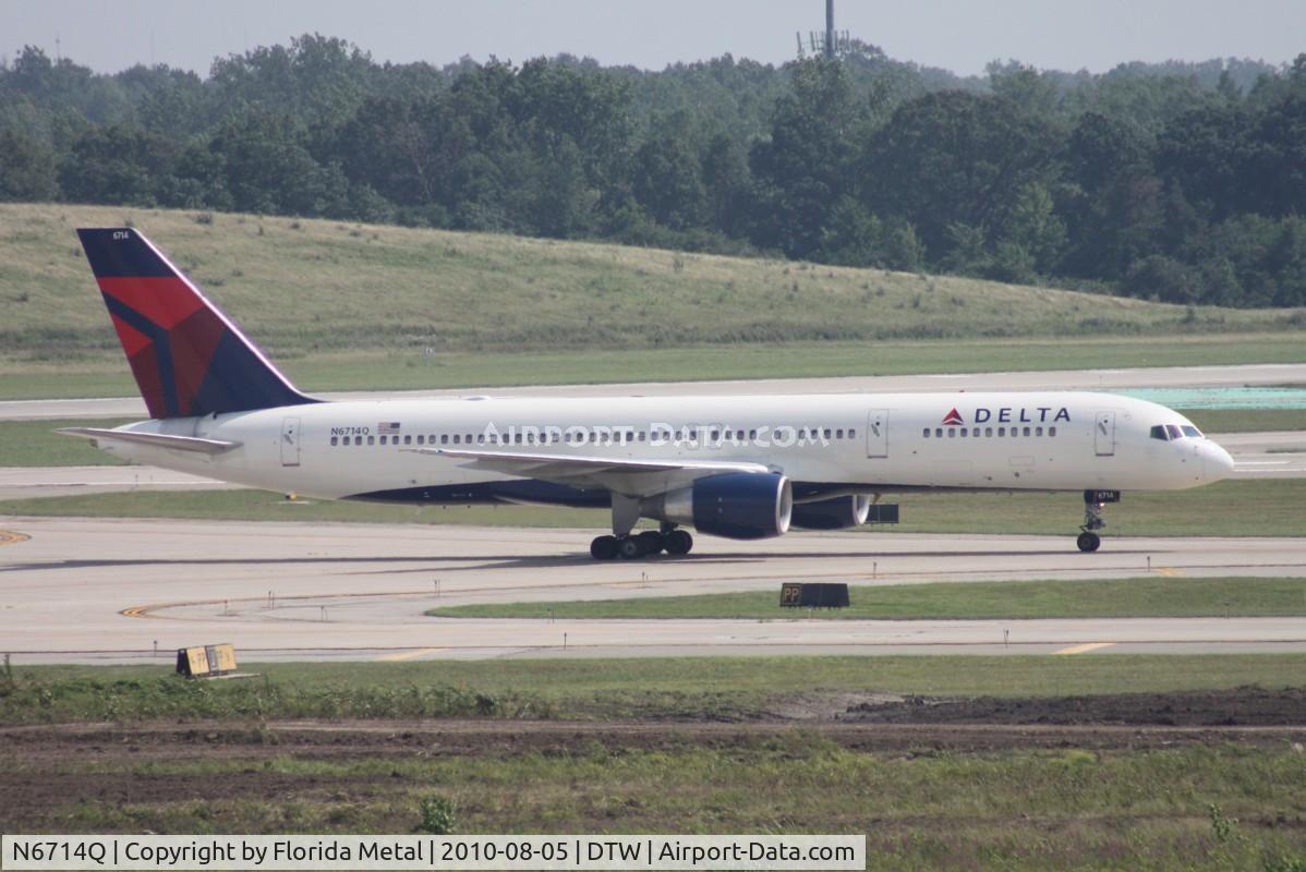 N6714Q, 2000 Boeing 757-232 C/N 30485, Delta 757-200