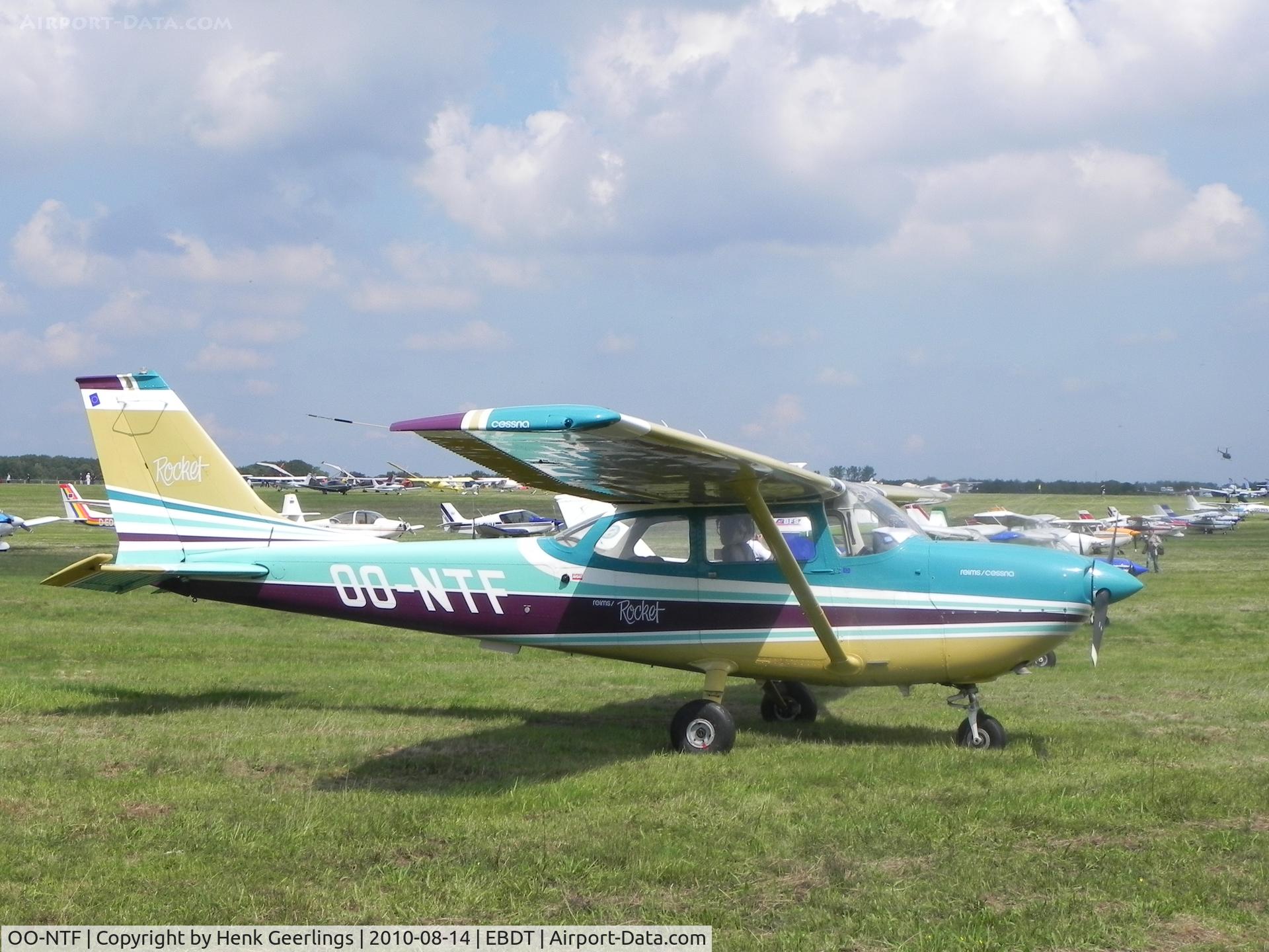 OO-NTF, 1971 Reims FR172H C/N 1720244, Schaffen - Diest , Belgium. Oldtimer Fly- In August 2010