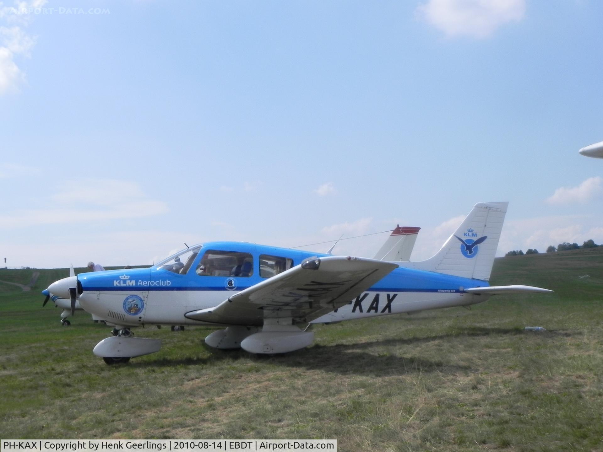 PH-KAX, 1986 Piper PA-28-181 Archer C/N 2890001, Schaffen - Diest , Belgium. Oldtimer Fly- In August 2010 
New sticker on nose