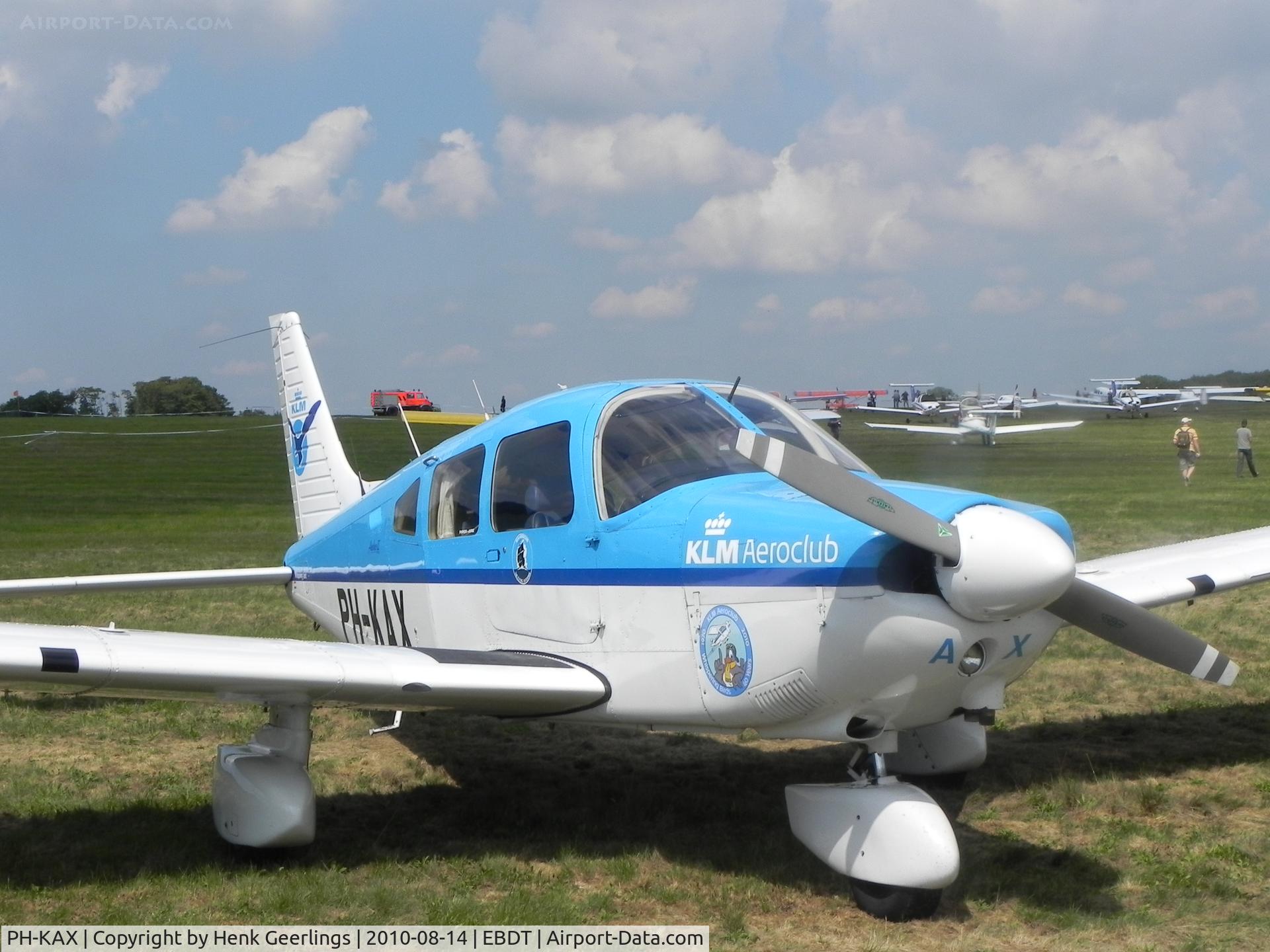 PH-KAX, 1986 Piper PA-28-181 Archer C/N 2890001, Schaffen - Diest , Belgium. Oldtimer Fly- In August 2010 

New sticker on the nose