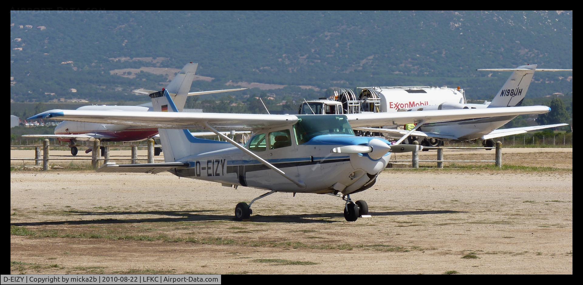 D-EIZY, Cessna 172RG Cutlass RG C/N 172RG0562, Parked.