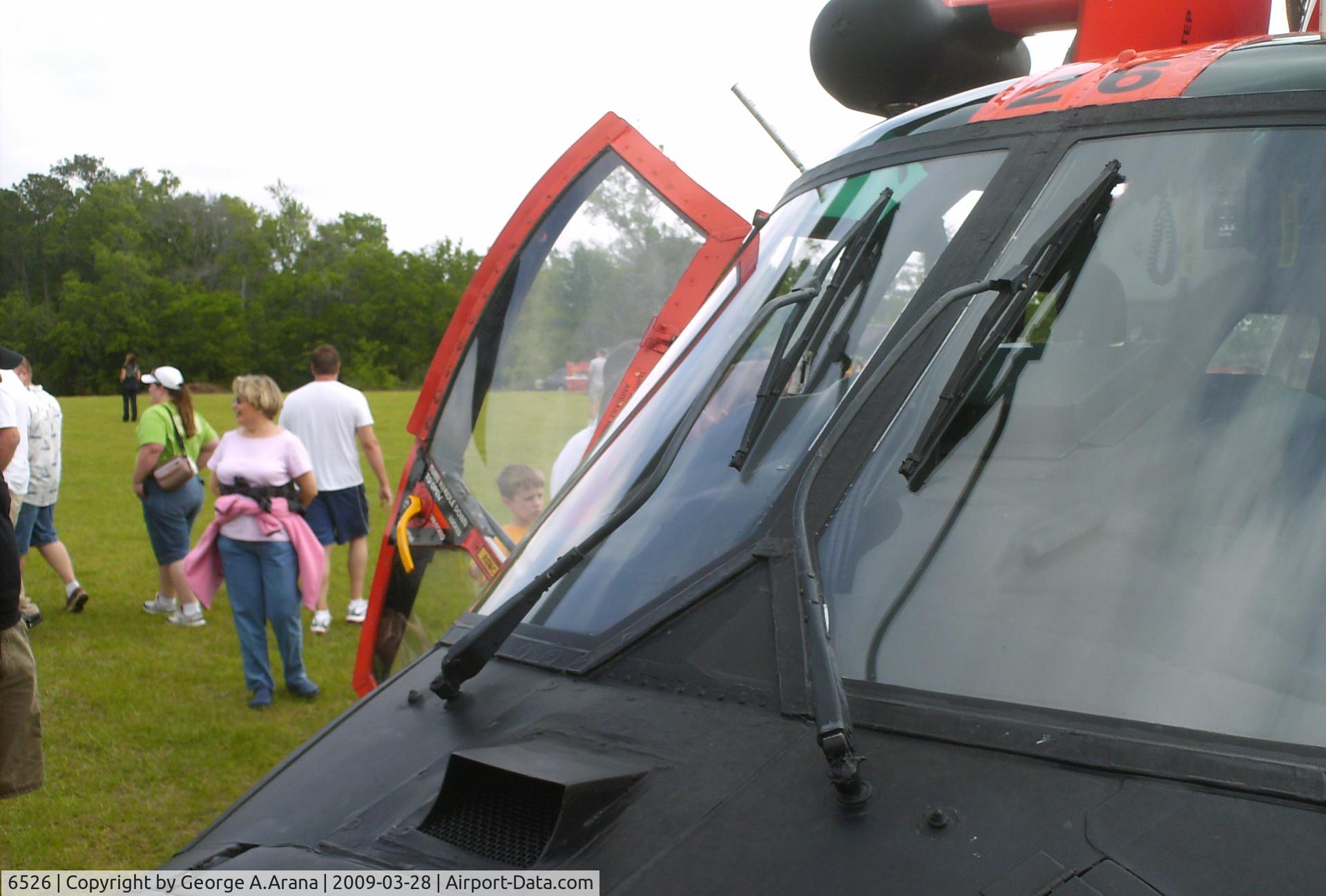 6526, Aerospatiale HH-65C Dolphin C/N 6044, Air vent and windshield wipers