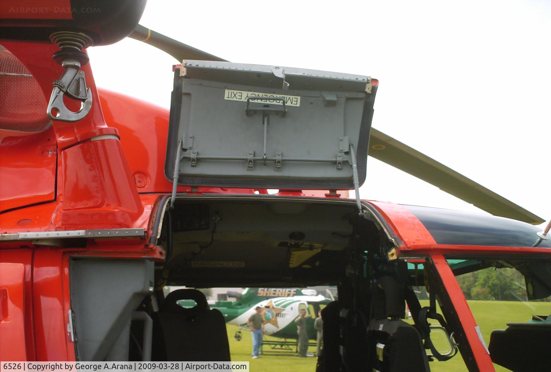 6526, Aerospatiale HH-65C Dolphin C/N 6044, Rescue door fully open