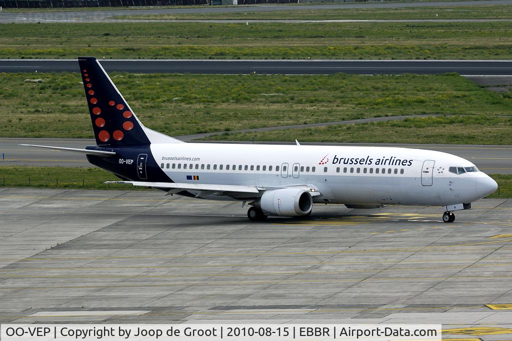 OO-VEP, 1996 Boeing 737-43Q C/N 28489, rolling to the runways