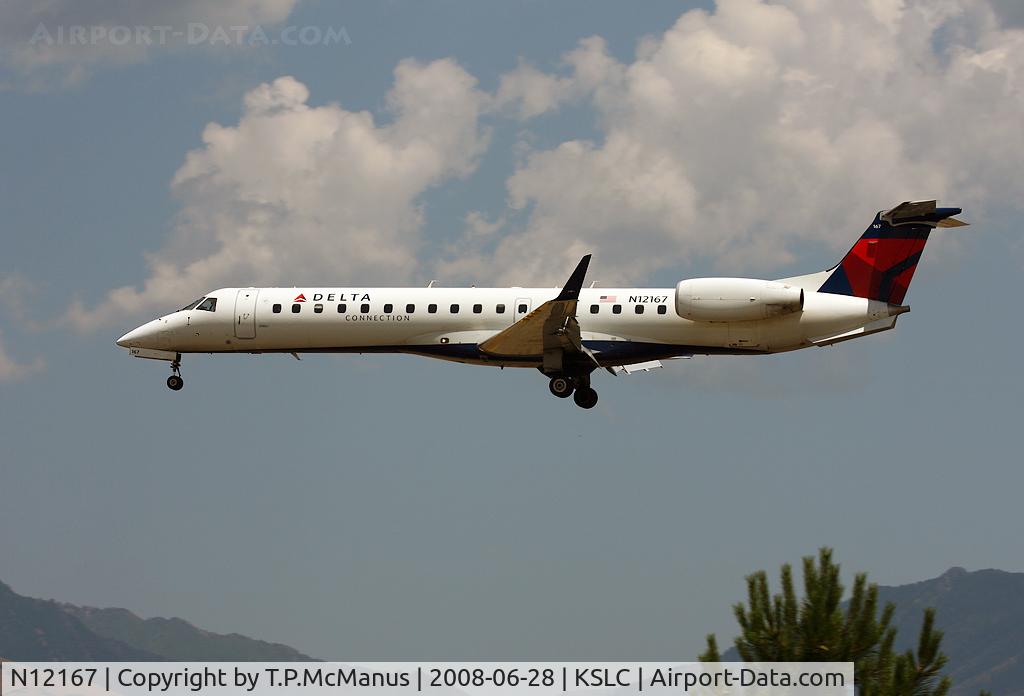 N12167, 2004 Embraer ERJ-145XR (EMB-145XR) C/N 14500834, Sky West (Delta Connection) RJ on shor final for rwy 34 at KSLC