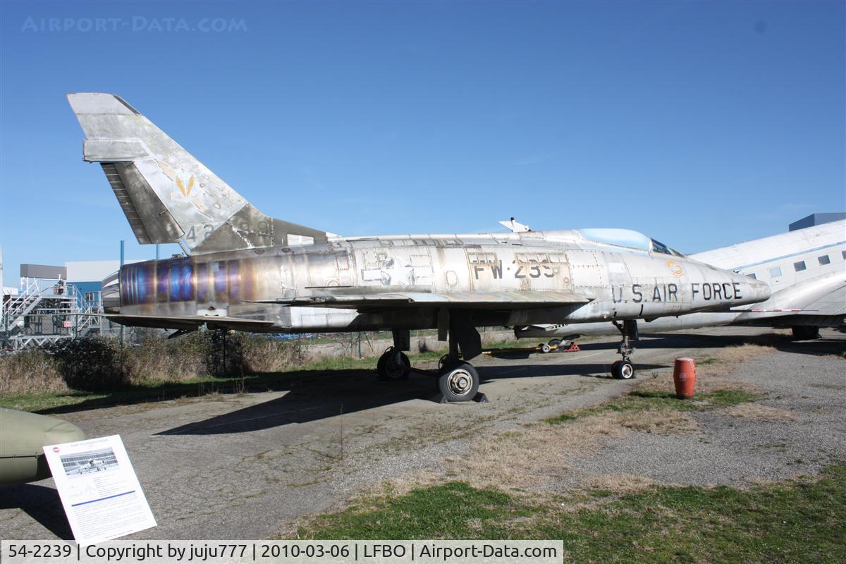 54-2239, 1954 North American F-100D Super Sabre C/N 223-119, on display at Ailes Anciennes Toulouse, ex French Air Force
