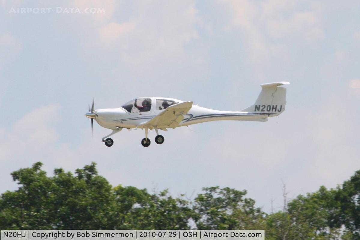 N20HJ, 2008 Diamond DA-40 Diamond Star C/N 40.937, Arriving at Airventure 2010 - Oshkosh, Wisconsin