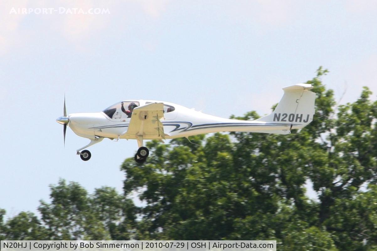 N20HJ, 2008 Diamond DA-40 Diamond Star C/N 40.937, Arriving at Airventure 2010 - Oshkosh, Wisconsin