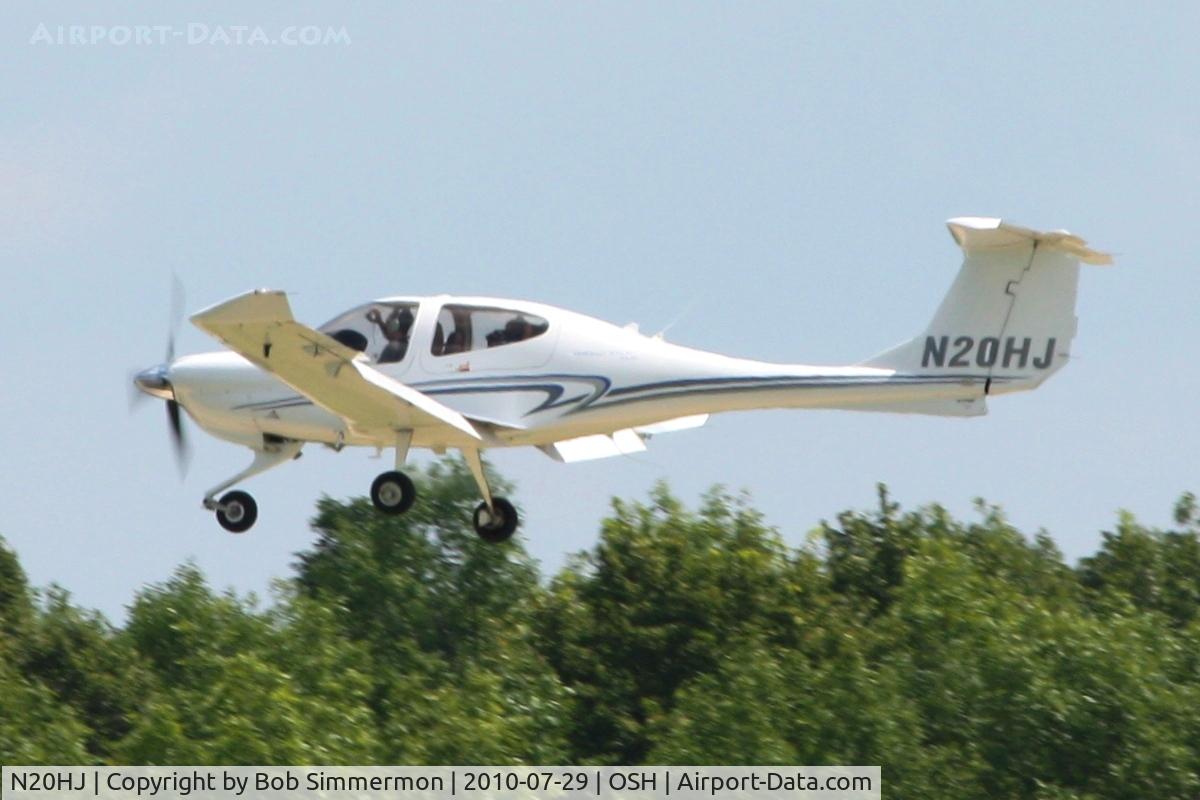 N20HJ, 2008 Diamond DA-40 Diamond Star C/N 40.937, Arriving at Airventure 2010 - Oshkosh, Wisconsin