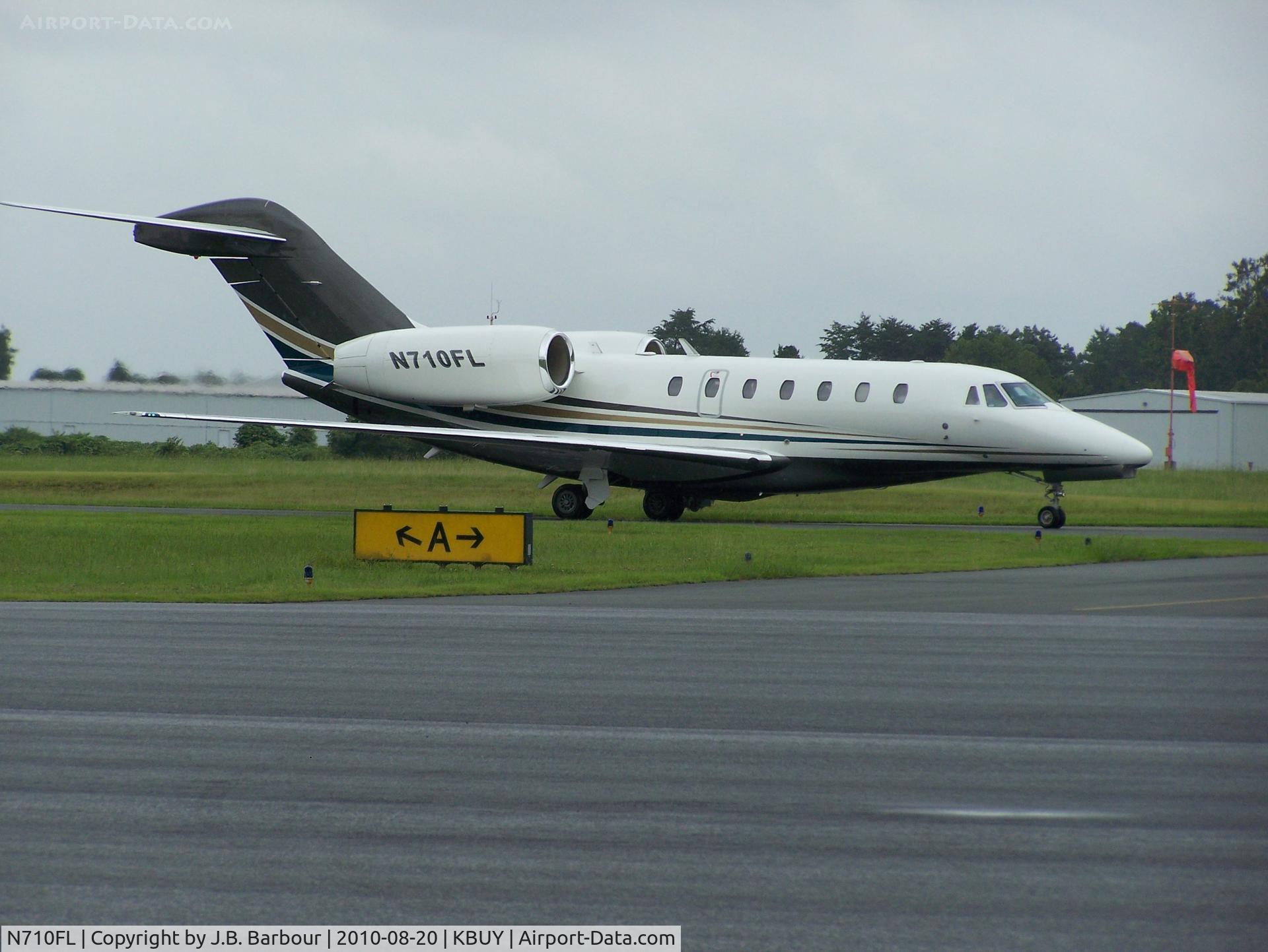 N710FL, 1998 Cessna 750 Citation X C/N 750-0038, This tail fin sets this apart. This was my first time viewing this type of aircraft.