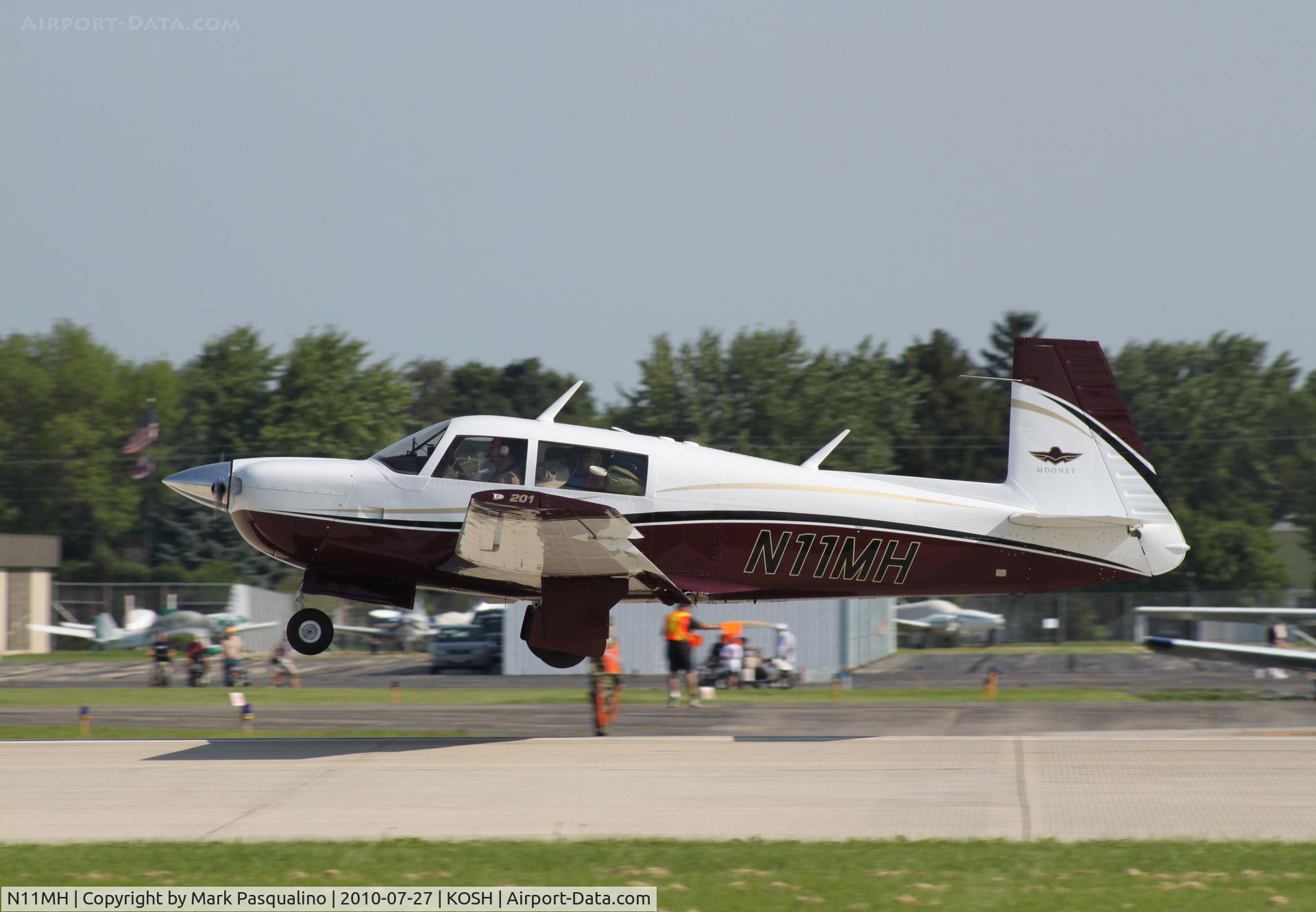 N11MH, 1977 Mooney M20J 201 C/N 24-0157, Mooney M20J