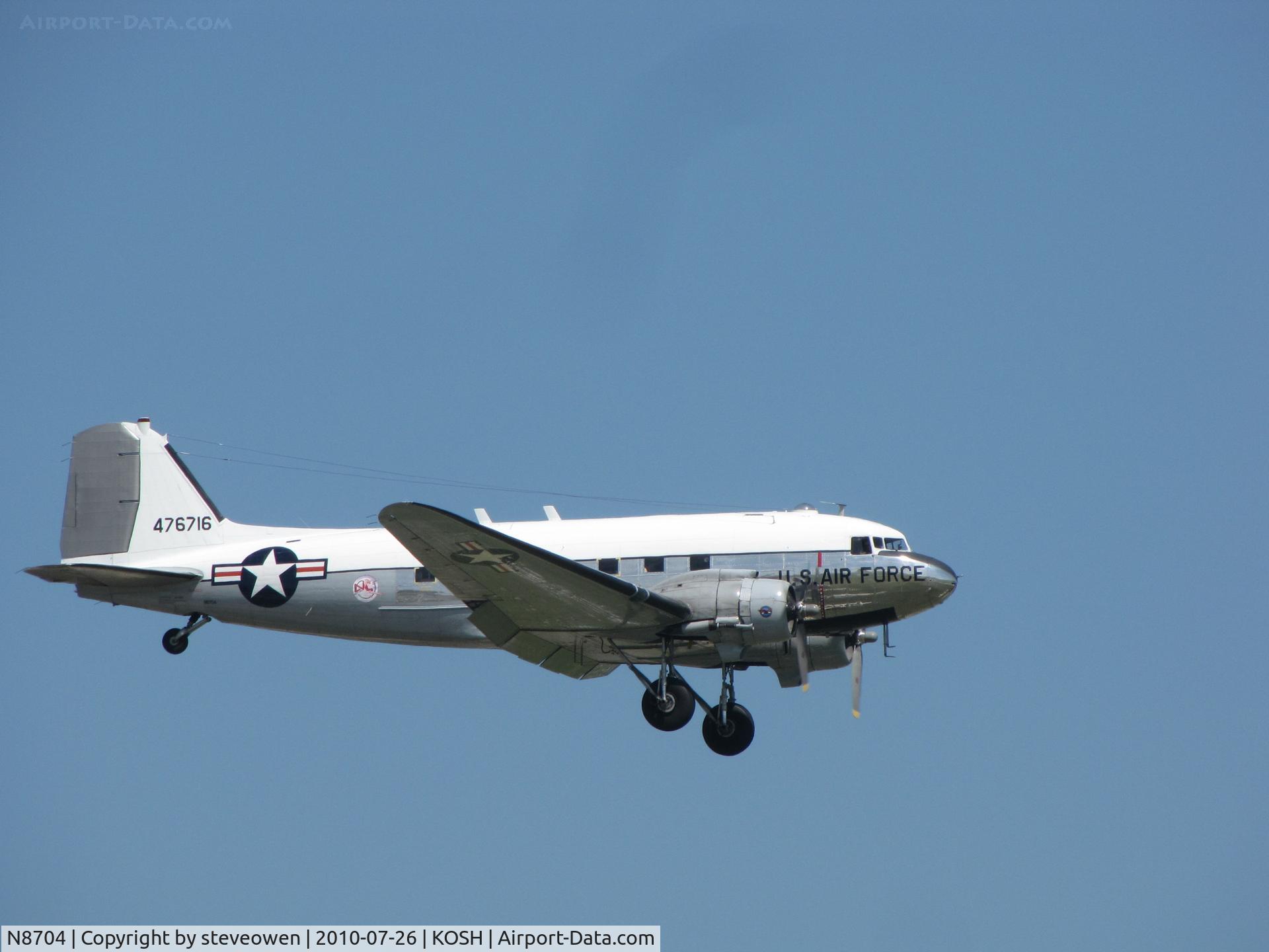 N8704, 1944 Douglas DC3C-S4C4G (TC-47B-30-DK) C/N 33048, landing KOSH during EAA airshow