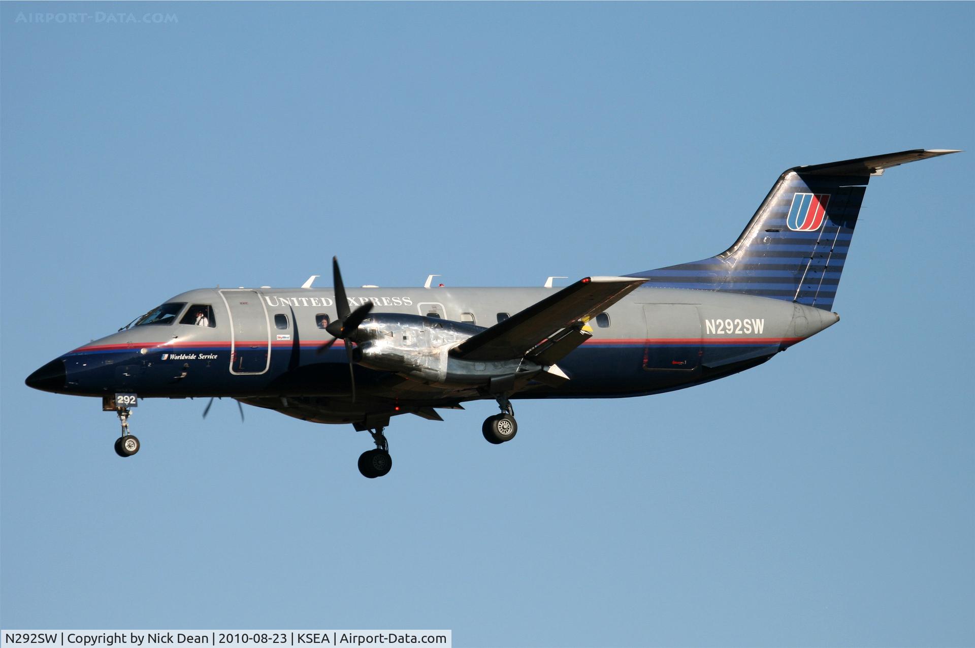 N292SW, 1996 Embraer EMB-120ER Brasilia C/N 120.319, KSEA