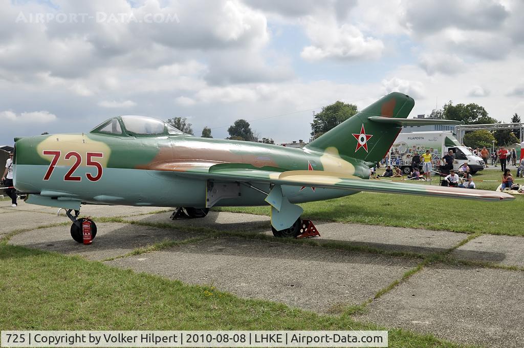 725, Mikoyan-Gurevich MiG-15bis C/N 31530725, MiG-15bis