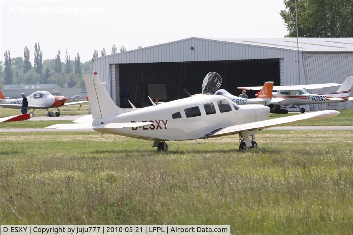 D-ESXY, Piper PA-32R-300 Cherokee Lance C/N 32R-7680224, at Logne