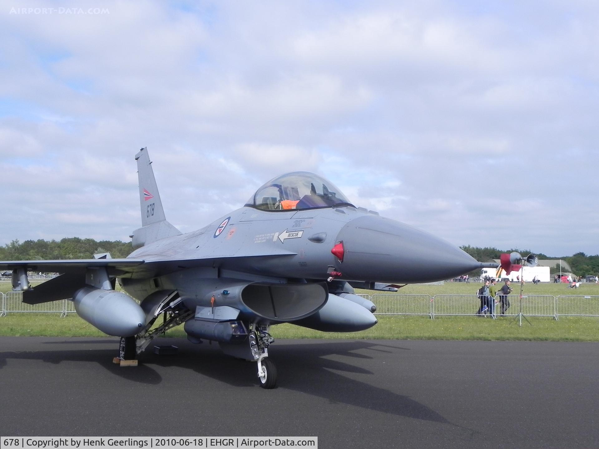 678, 1980 Fokker F-16AM Fighting Falcon C/N 6K-50, Dutch AF Open Day,  Gilze Rijen AFB

Norwegian AF