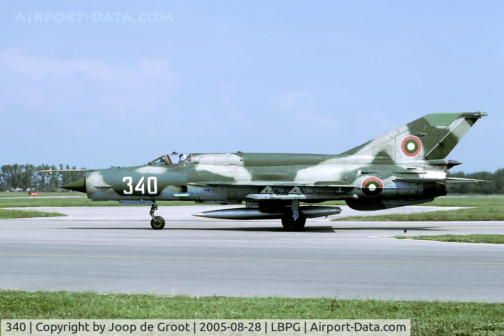 340, Mikoyan-Gurevich MiG-21bis C/N 75094240, When the Bulgarian AF decided not to use a double serials in their inventory the serial number of this MiG was changed from the last three of the construction number into 340.
