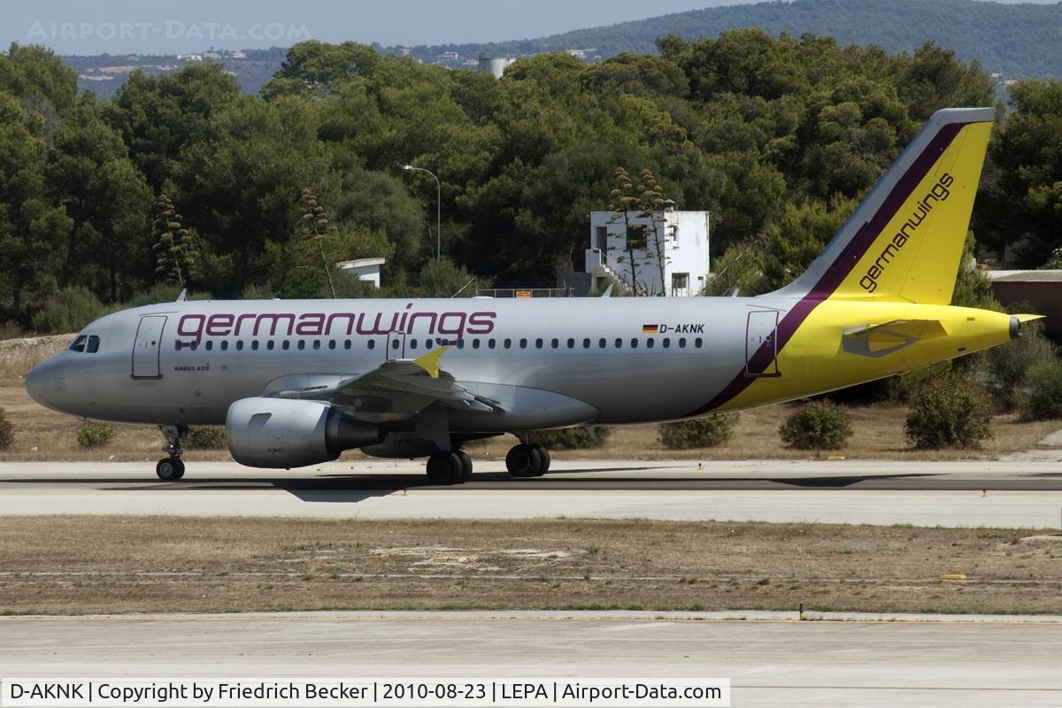 D-AKNK, 1999 Airbus A319-112 C/N 1077, taxying out to the active