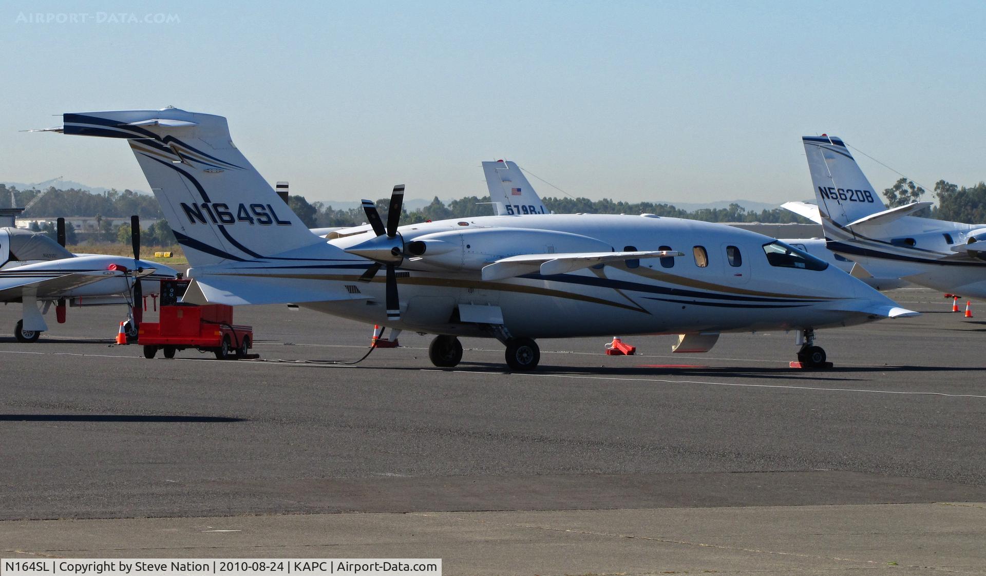 N164SL, 2007 Piaggio P-180 Avant II C/N 1134, Avantair 2007 Piaggio P180 awaiting passengers for flight to KLAS