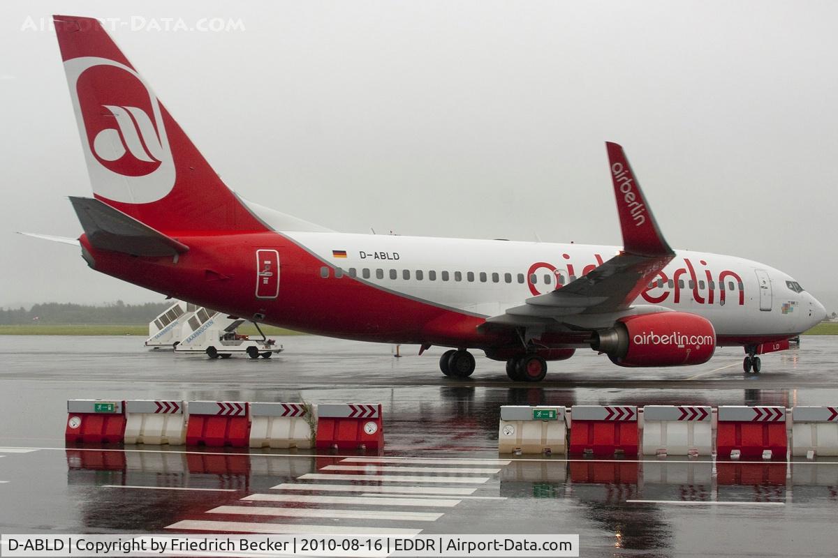 D-ABLD, 2008 Boeing 737-76J C/N 36117, arrival from Berlin in pouring rain