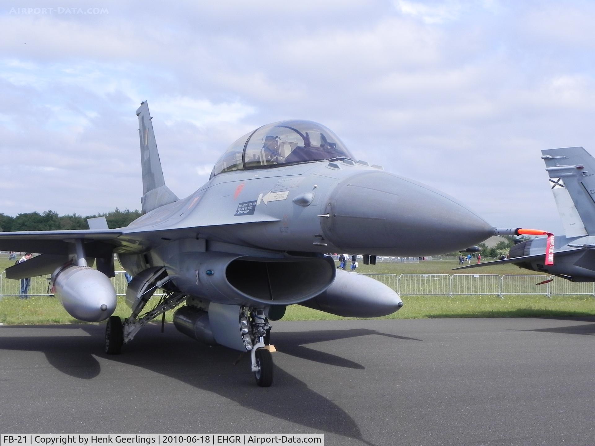 FB-21, General Dynamics F-16B Fighting Falcon C/N 6J-21, Dutch AF Open Day at Gilze Rijen AFB
