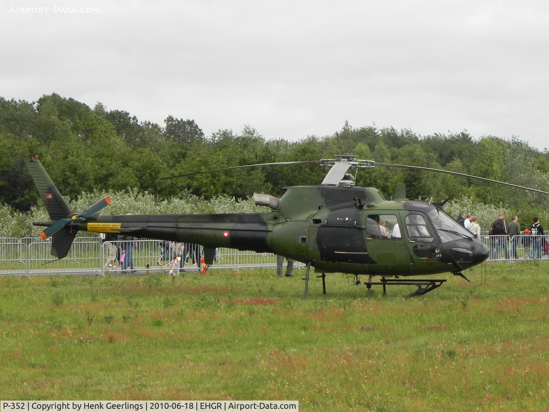 P-352, Aerospatiale AS-550C-2 Fennec C/N 2352, Dutch AF Open Day at Gilze Rijen AFB