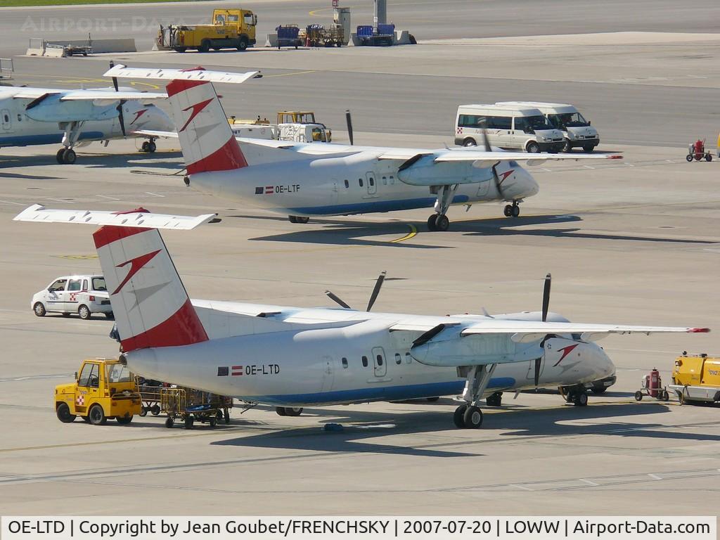 OE-LTD, 1995 De Havilland Canada DHC-8-314Q Dash 8 C/N 400, au parking