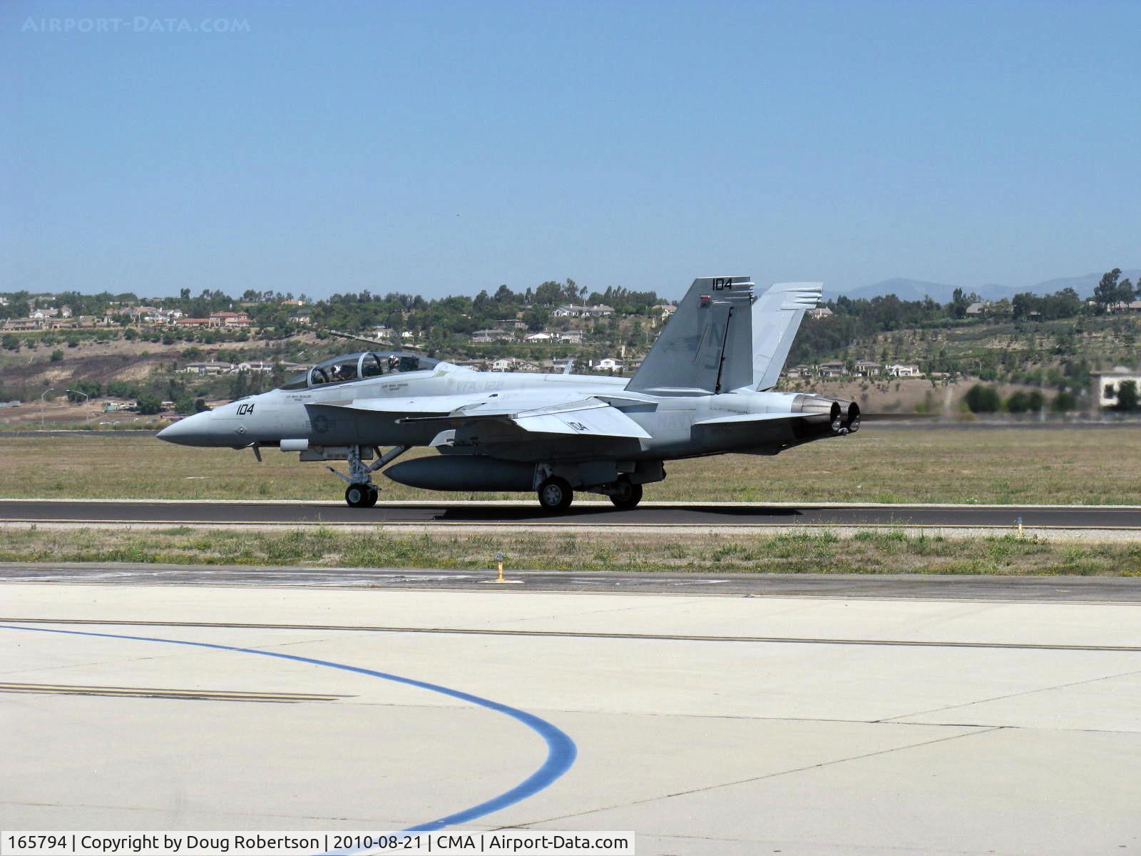 165794, Boeing F/A-18F Super Hornet C/N 1521/F020, Boeing F/A-18F SUPER HORNET, two General Electric F414-GE-400 Turbofans, 14,000 lbf each, 22,000 lbf each with afterburners, taxi to Rwy 26