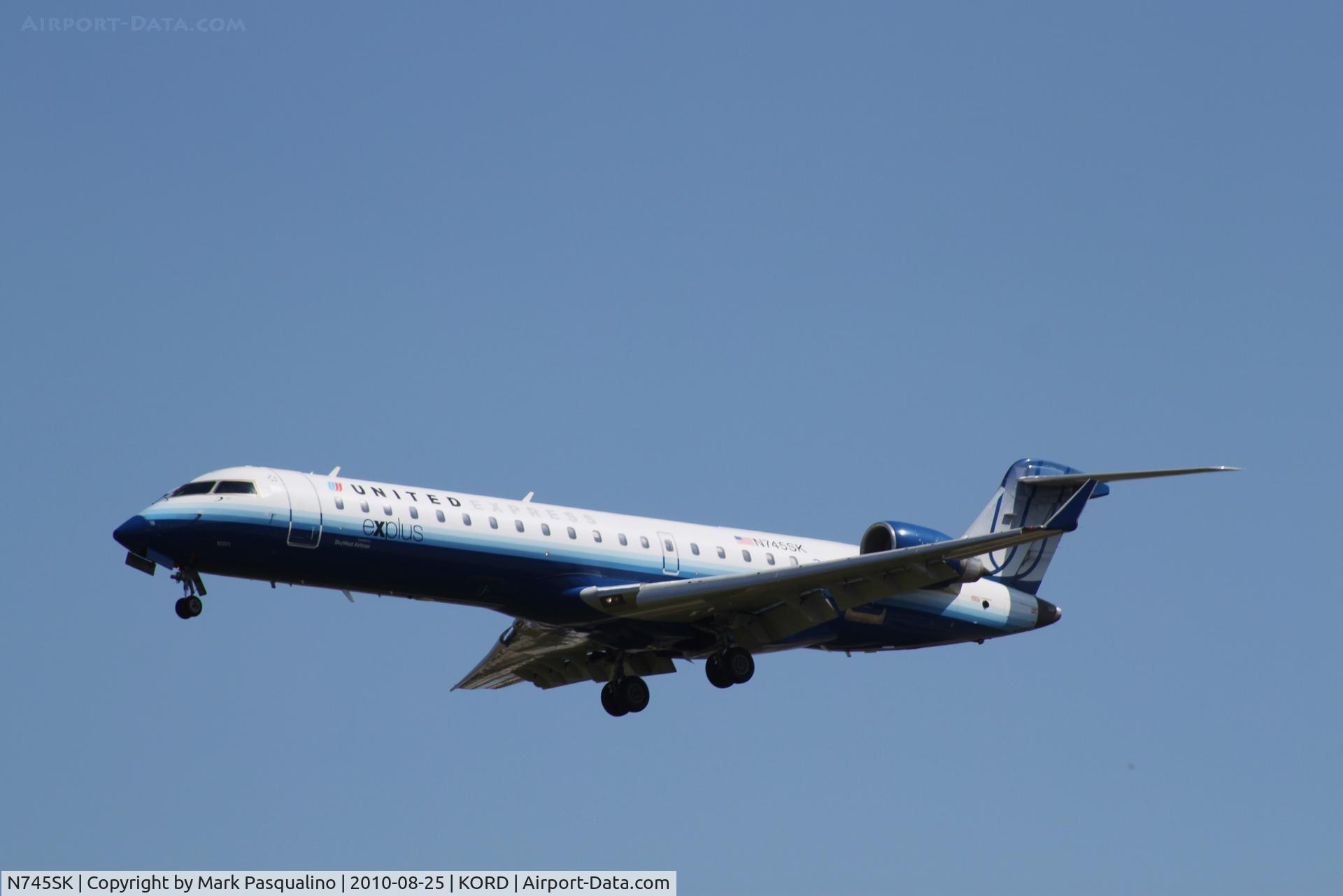 N745SK, 2005 Bombardier CRJ-701ER (CL-600-2C10) Regional Jet C/N 10201, CL-600-2C10