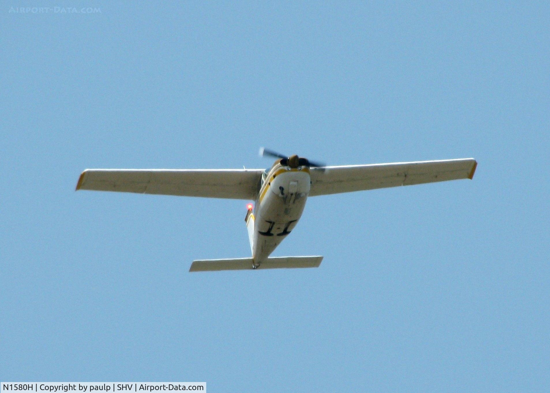 N1580H, 1975 Cessna 177RG Cardinal C/N 177RG0754, Off of runway 05 at Shreveport Regional.